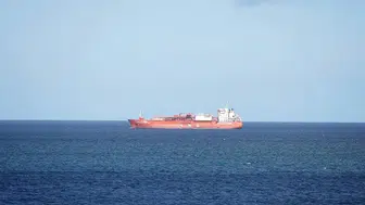 Hürmüz Boğazı’nda gerilim tırmanıyor: İran iki gemiye el koydu