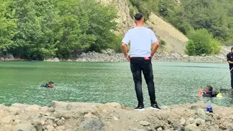 Hakkari’de 8 yaşındaki çocuk dereye düştü! Arama çalışması başlatıldı