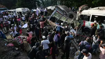 Kolombiya’da kara yolunda bombalı saldırı: 5’i çocuk 14 ölü