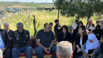 Rojin Kabaiş’in babası Narin Güran’ın mezarını ziyaret etti