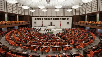 Siyasetin gündemi yoğun: TBMM'nin mesaisi uzatıldı, kulislerdeki "değişim" beklentisi büyüyor