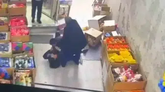 Şanlıurfa'da iki esnafın kavgası kameraya yansıdı
