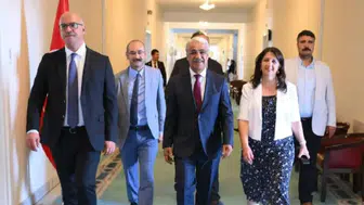 DEM Parti İmralı Heyeti, Abdullah Öcalan ile görüşmek üzere yola çıktı