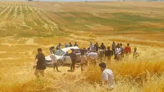 Silvan'da feci kaza! Otomobil tarlaya uçtu, 5 yaralı
