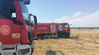 Diyarbakır'da peş peşe anız yangınları: Ekipler alarma geçti
