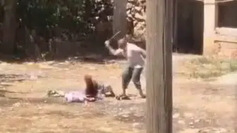 Bozova ilçesinde bir evlat yaşlı annesine sopayla vahşice saldırdı