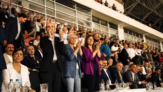 Diyarbakır’daki tarihi zaferi Serra Bucak tribünden izledi