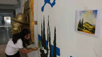 Diyarbakırlı öğrenciler okul duvarlarını dev tuvallere dönüştürüyor