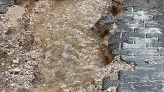 Mazıdağı ilçesinde şiddetli yağış yolları kullanılamaz hale getirdi