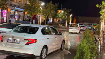 Mardin'de sağanak ve dolu yağışı hayatı durma noktasına getirdi