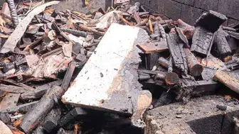 Van İpekyolu'nda odunluk yangını paniği