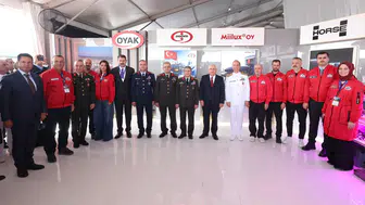 Bakan Güler Şanlıurfa'da TEKNOFEST stantlarını inceledi