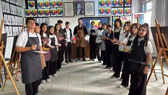 Midyatlı öğrenciler sanat atölyesinde geleceğin ressamları olmak için çalışıyor