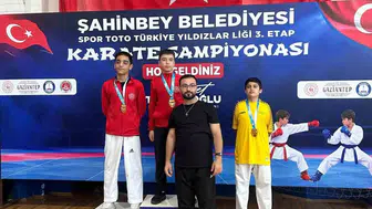 Elazığlı karateciler Gaziantep'ten madalyalarla döndü