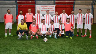 Tatvan'da kurumlar arası futbol turnuvası şehitler anısına başladı