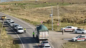 Malazgirt yolunda jandarmadan havadan trafik denetimi