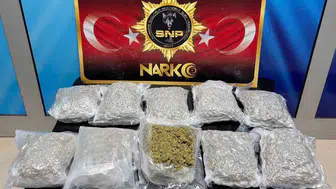 Siirt polisi durdurduğu araçta uyuşturucu madde yakaladı