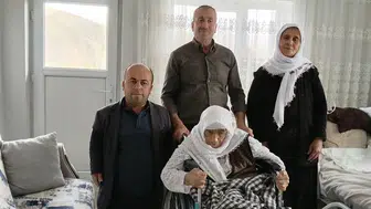 Yüksekova'da Hatun Teyze'nin yüzünü güldüren anlamlı hediye
