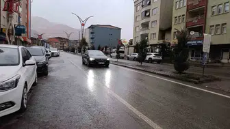 Hakkari sağanak yağış ve yoğun sis altında kaldı