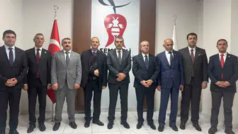 Bakan Tekin Hakkari ziyaretinde eğitim yatırımlarının detaylarını paylaştı