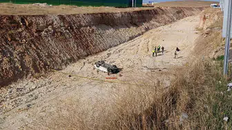 Şanlıurfa'da feci kaza: 15 metre yükseklikten uçan otomobilin sürücüsü hayatını kaybetti