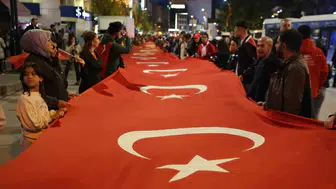 Elazığ sokakları Cumhuriyet coşkusuyla aydınlandı