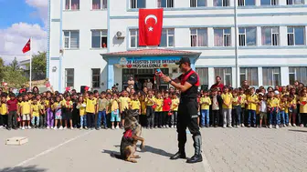 Siirt Baykan'da öğrencilere trafik ve siber güvenlik eğitimi verildi