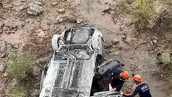 Siirt Baykan yolunda otomobil takla attı üç kişi yaralandı