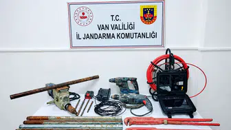 Van’da sit alanında kaçak kazı yapan 2 kişi suçüstü yakalandı
