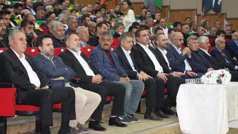 Ramanlı Ağrı kongresinde Meclis'teki yasa sürecine dair önemli mesajlar verdi