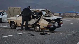 Bingöl Karlıova yolunda otomobil ve motosiklet çarpıştı