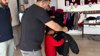 Çermik ve Çüngüş ilçelerinde 200 öğrenciye kışlık yardım eli uzandı
