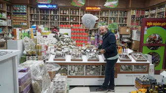 Muş'ta kış kapıya dayandı, aktarlarda şifalı bitki mesaisi başladı