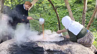 Hizan’da bir asırlık gelenek: Üzümden doğal pekmez üretiyorlar