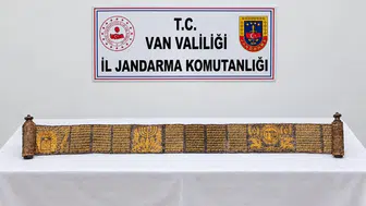 Van'da jandarma ekipleri altın yaldızlı tarihi Tevrat ele geçirdi