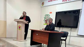 Tuşba Hüseyin Çelik Kız Anadolu İmam Hatip Lisesinde veli buluşması