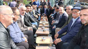 MHP Diyarbakır teşkilatı Sur esnafıyla Terörsüz Türkiye gündemini konuştu