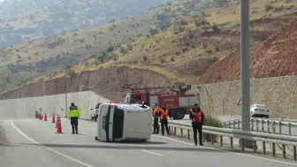 Batman yolunda takla atan otomobilden sürücü yara almadan kurtuldu