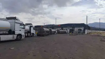 Habur Sınır Kapısı'nda tır şoförleri düzenli sevk sistemi ve park bekleyişi istiyor