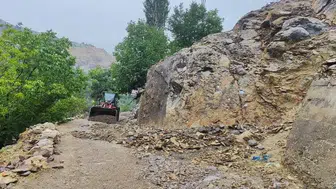 Sason'da heyelan nedeniyle kapanan köy yolları yeniden trafiğe açıldı