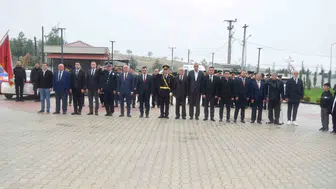 Dicle ilçesinde 29 Ekim Cumhuriyet Bayramı coşkusu çelenk töreniyle başladı