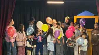 Şırnaklı çocuklar tiyatro sahnesinde unutulmaz bir gün yaşadı