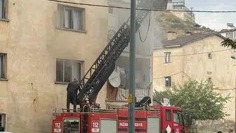 Hizan'da bir evde çıkan yangın korku dolu anlar yaşattı