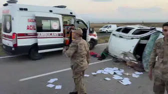 Patnos yolunda korkutan kaza: Araç takla attı