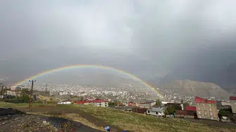 Hakkari semalarında yağmur sonrası beliren gökkuşağı hayran bıraktı