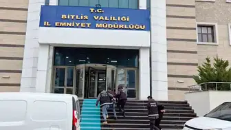 Bitlis Tatvan girişinde durdurulan araçtan kilolarca uyuşturucu çıktı