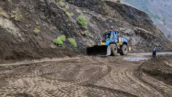 Kulp'ta 7 mahalle ve 50 mezraya ulaşım yeniden sağlanıyor: Sel nedeniyle kapanmıştı