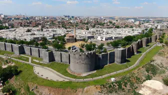 Diyarbakır'da hava bir anda değişiyor: Yağmur yok ama sıcaklıklar düşüyor