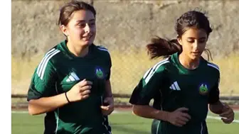 Yüksekovalı futbolcu kız kardeşlerin hedefi milli forma