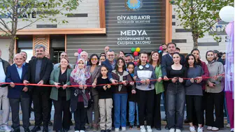 Diyarbakır'da gençlerin yeni adresi: Medya Kütüphanesi kapılarını açtı